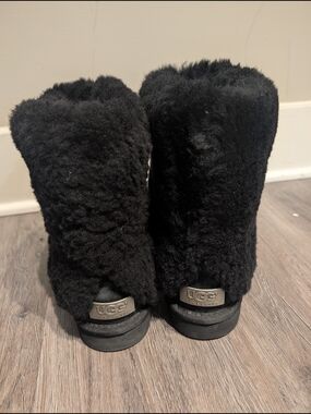 UGG Black Short Shearling Boots - Women's Plush Winter Boots